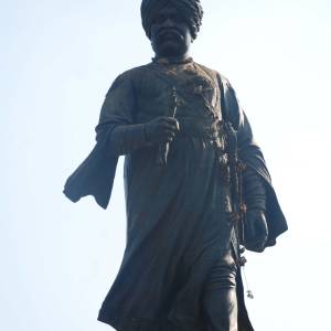 Rajarshi_Chhatrapati_Shahu_Statue_1_original